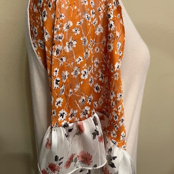 Hailey & Co knit v neck top ivory with floral inset bell sleeves Sz L - Picture 5 of 8